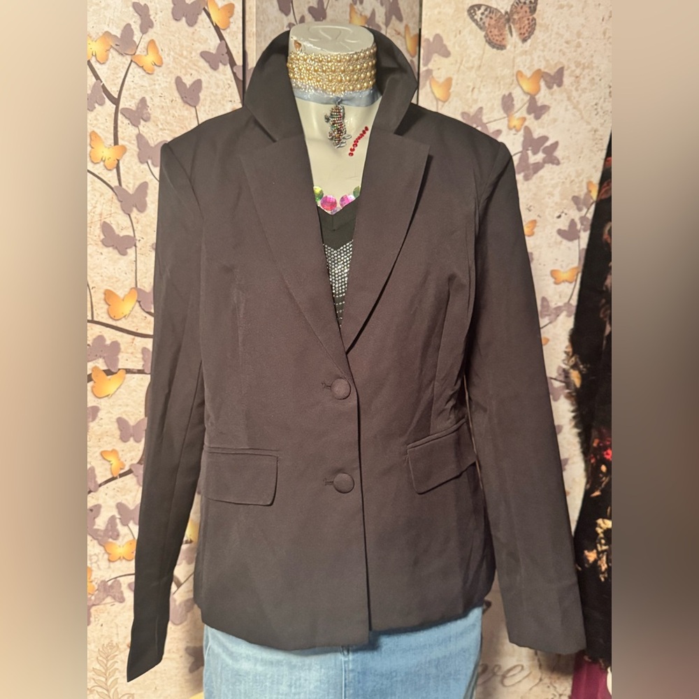 Classic 🖤🩶 Black 🖤🩶 Women's Blazer with Bejeweled Open Back